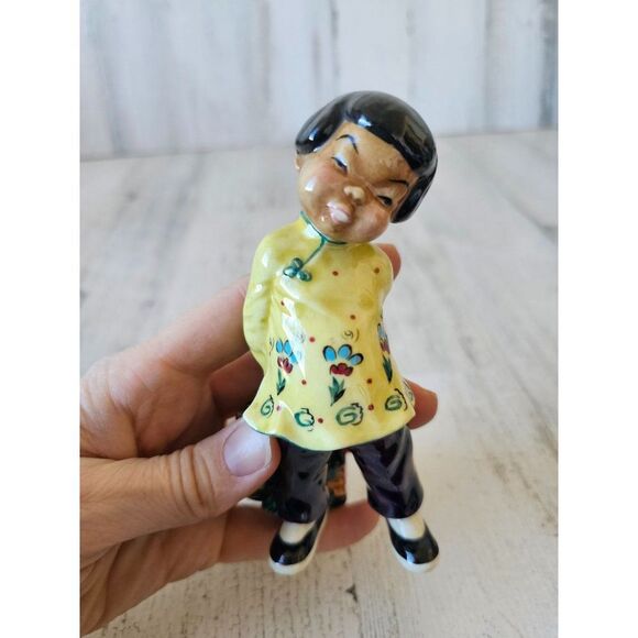 Gort yellow little carp vintage girl figurine priolo statue girl - Picture 8 of 10